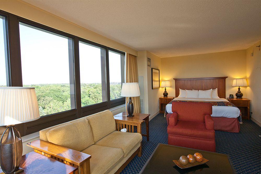 Doubletree By Hilton Chicago - Oak Brook Exterior foto