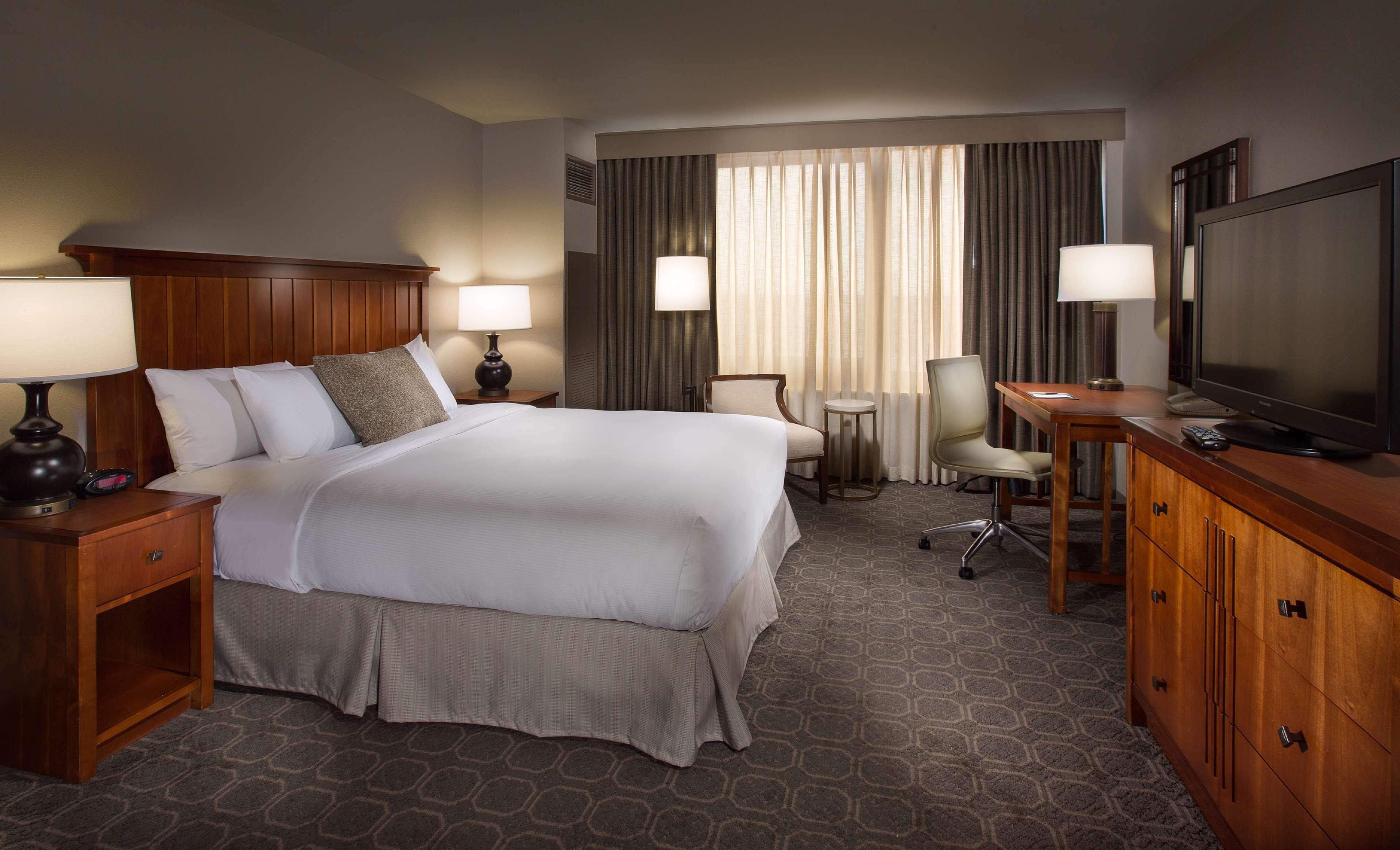 Doubletree By Hilton Chicago - Oak Brook Exterior foto