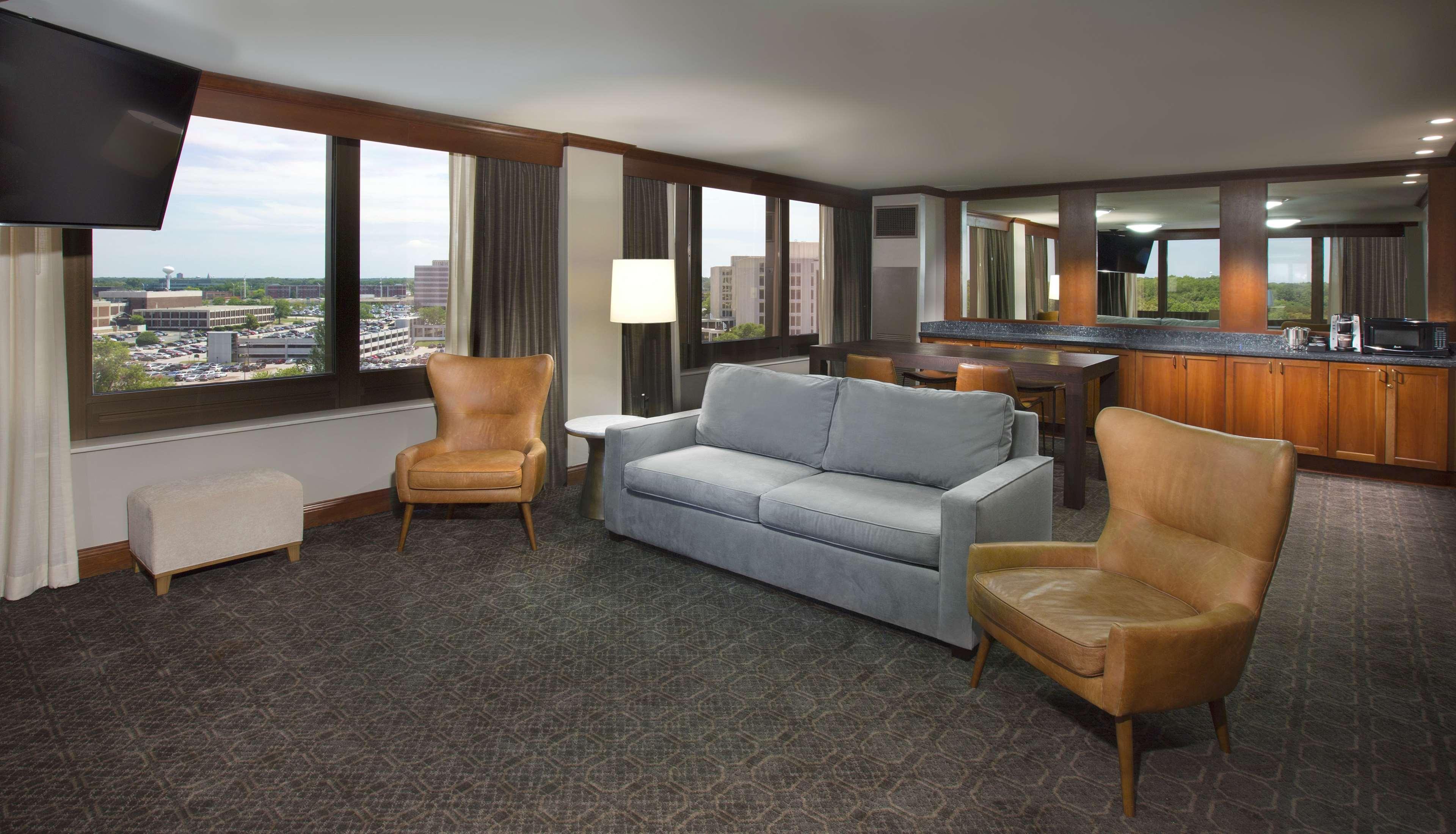 Doubletree By Hilton Chicago - Oak Brook Exterior foto