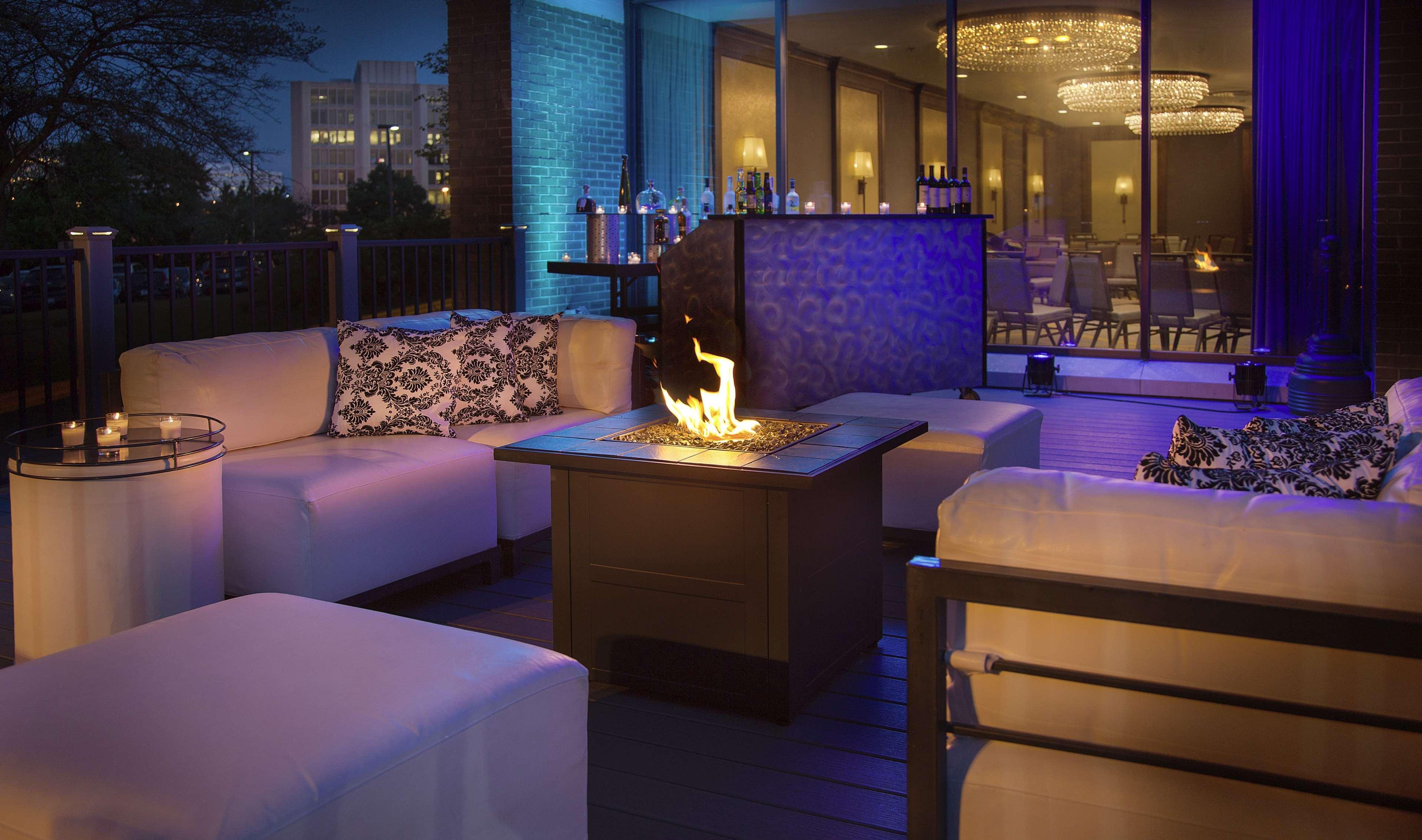 Doubletree By Hilton Chicago - Oak Brook Exterior foto